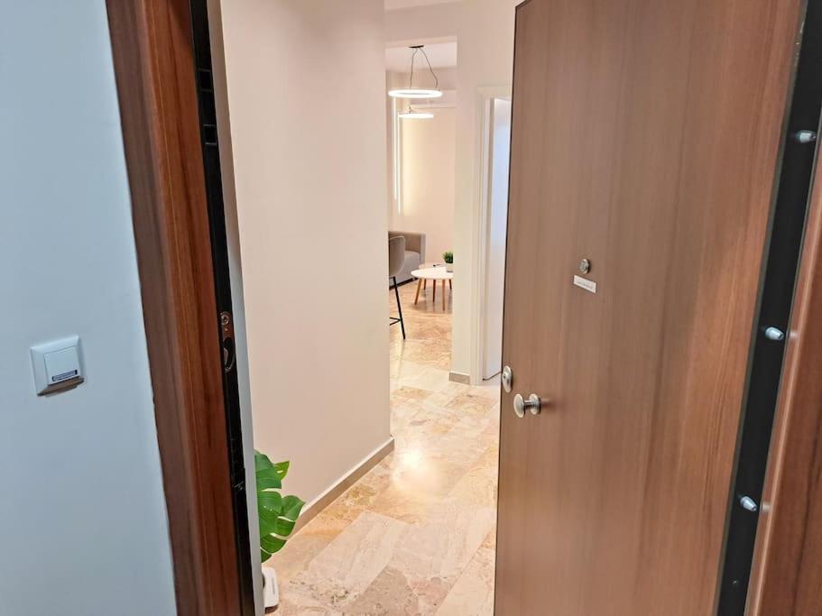 Luxury Suite パトラ エクステリア 写真